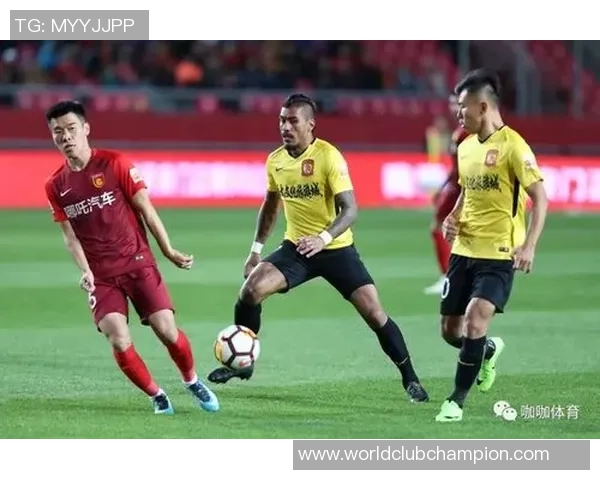 恒大与华夏首发阵容对比分析揭示双方战术布局与球员特点